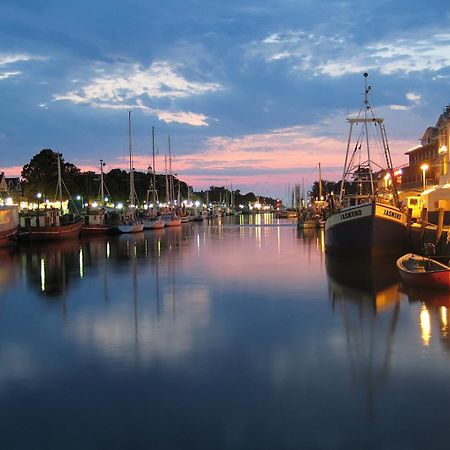 Doppelzimmer Brunch, Direkt Am Alten Strom Rostock Buitenkant foto