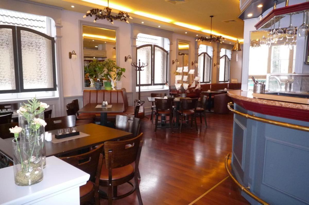 Doppelzimmer Brunch, Direkt Am Alten Strom Rostock Buitenkant foto